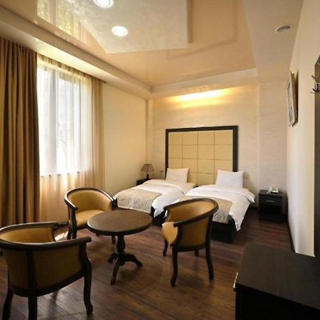 Partez Hotel エレバン エクステリア 写真