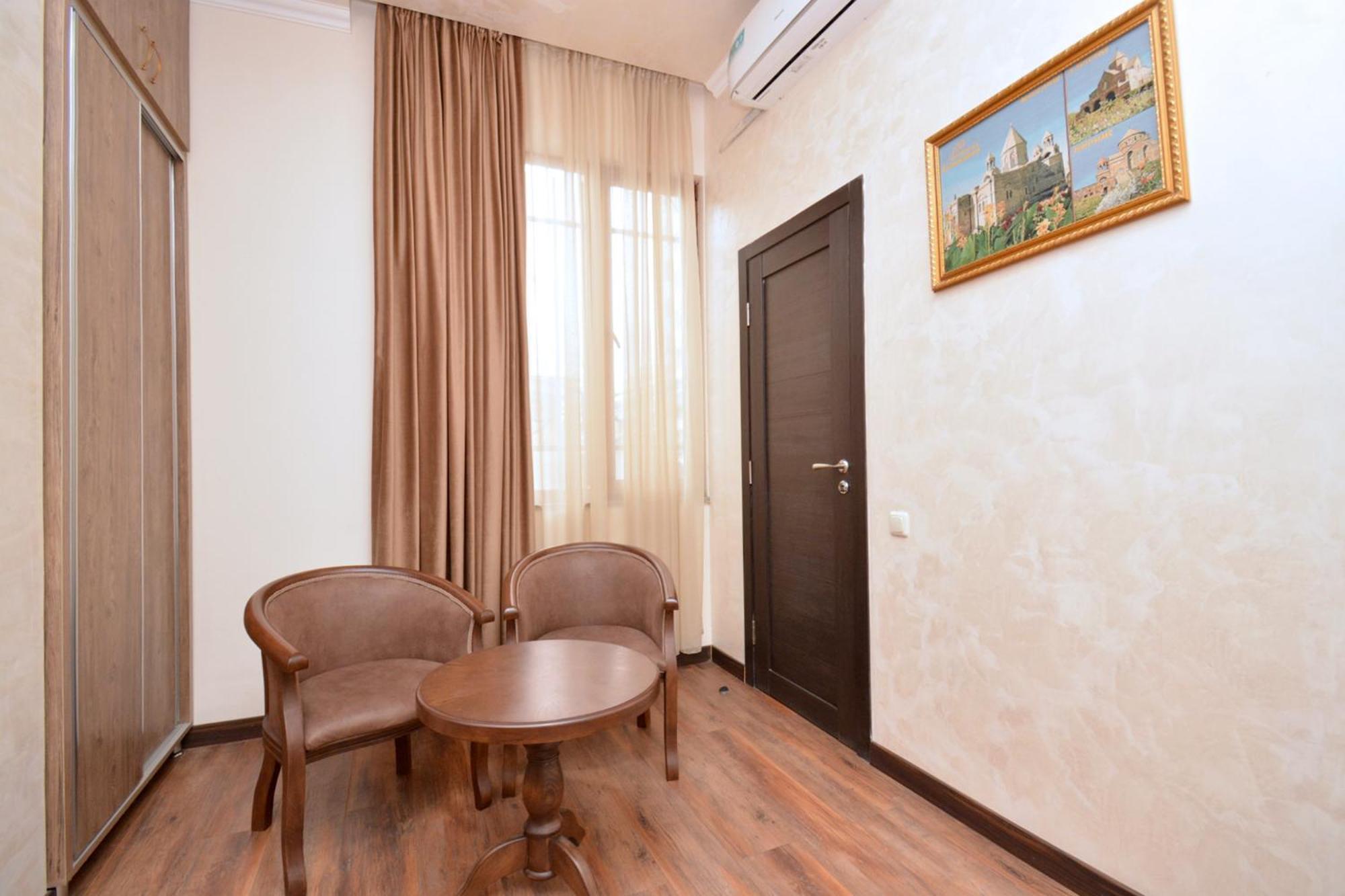Partez Hotel エレバン エクステリア 写真